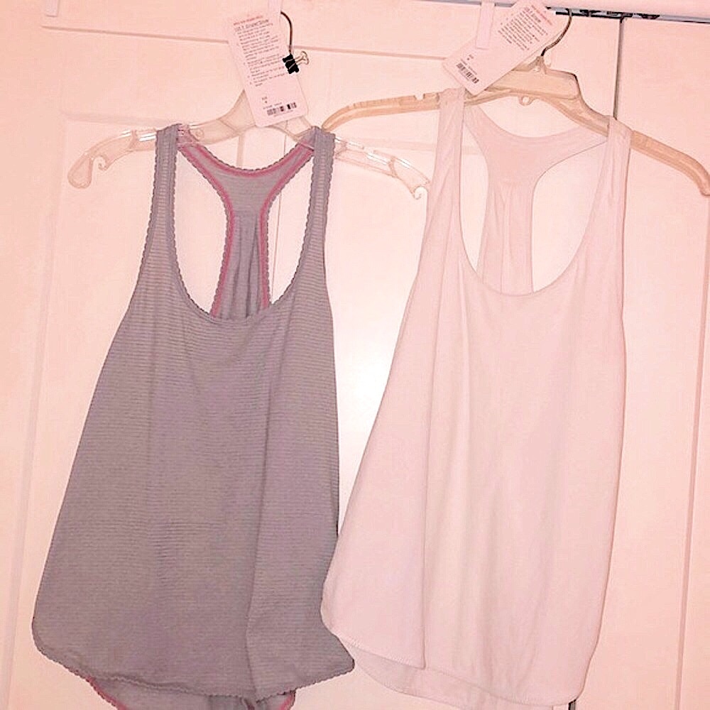 (2) lululemon 105 F Singlets (1 Silverescent) sz 4